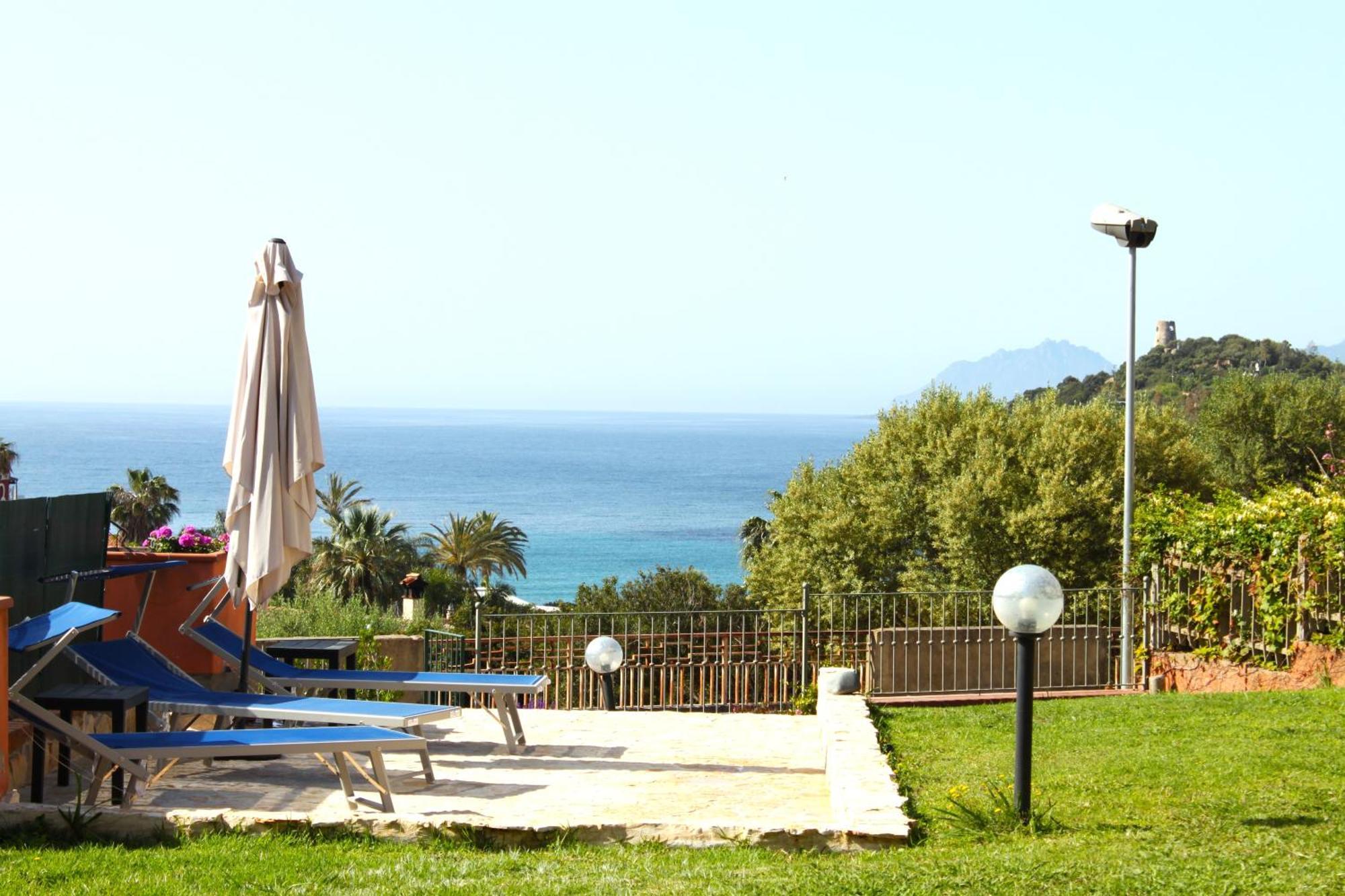 Arbatax Le Terrazze Sul Mare Aparthotel Exterior photo